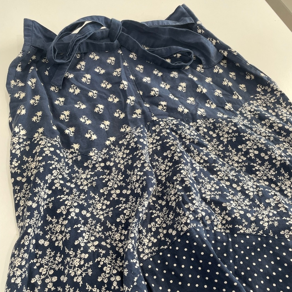 TOPSHOP size 10 cotton cottagecore skirt in navy and white - Picture 2 of 7